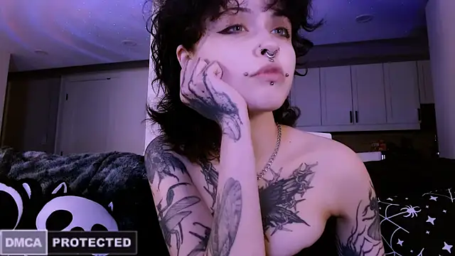 NaughtyLittleFox online show from March 21, 5:52 am