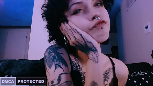 NaughtyLittleFox online show from March 8, 7:33 am