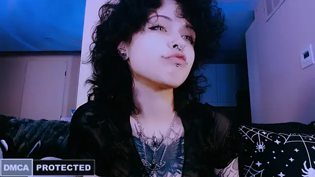 Snapshot of NaughtyLittleFox chatting on April 29, 4:38 am NaughtyLittleFox online show from April 29, 4:38 am