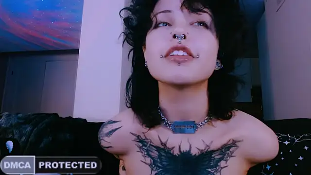 Snapshot of NaughtyLittleFox chatting on May 12, 4:20 am NaughtyLittleFox online show from May 12, 4:20 am