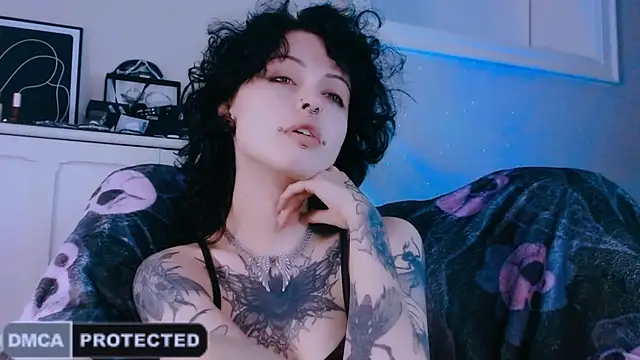 NaughtyLittleFox online show from June 12, 3:26 am