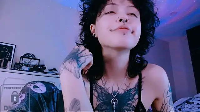 NaughtyLittleFox online show from June 16, 3:17 am