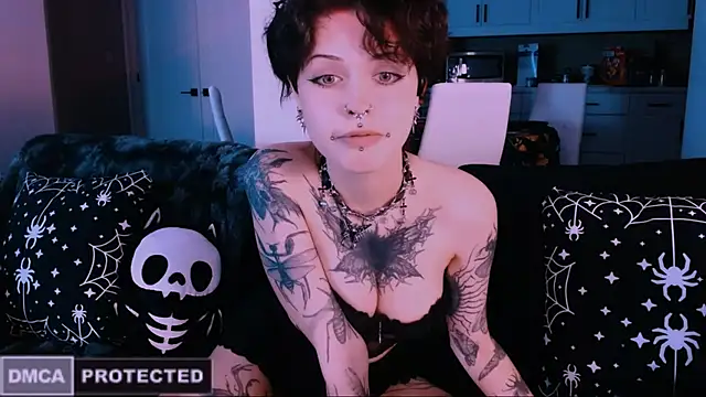 NaughtyLittleFox online show from January 14, 3:21 am