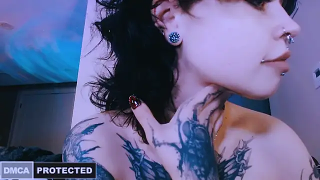 Snapshot of NaughtyLittleFox chatting on April 25, 2:14 am NaughtyLittleFox online show from April 25, 2:14 am