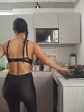 Snapshot of brigitht chatting on June 25, 2:55 pm brigitht online show from June 25, 2:55 pm
