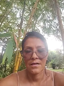 brigitht online show from April 8, 9:05 pm