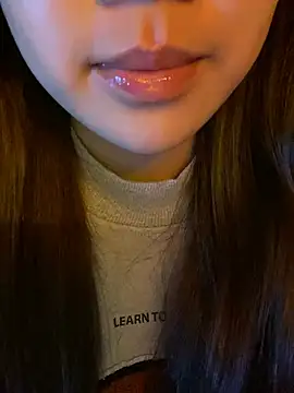 minmin2kk5 online show from March 5, 2:08 am