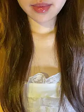minmin2kk5 online show from May 29, 1:33 am