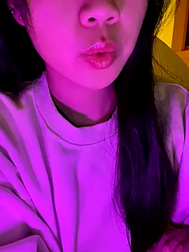 minmin2kk5 online show from November 4, 5:22 am