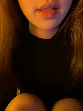 minmin2kk5 online show from March 13, 3:22 am