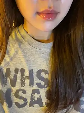 minmin2kk5 online show from April 2, 6:53 am