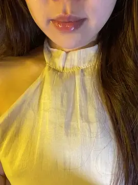 minmin2kk5 online show from May 1, 3:50 pm