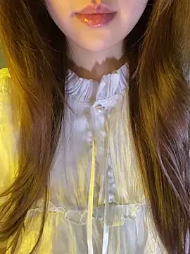 minmin2kk5 online show from May 10, 7:01 am