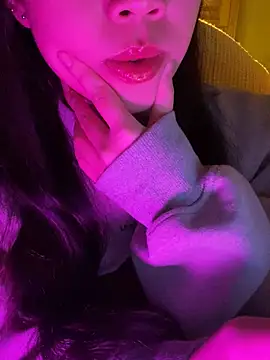 minmin2kk5 online show from November 5, 3:48 pm