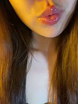 minmin2kk5 online show from April 11, 7:05 am