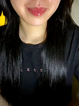 minmin2kk5 online show from December 2, 1:17 am