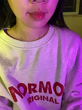 minmin2kk5 online show from December 14, 1:12 am