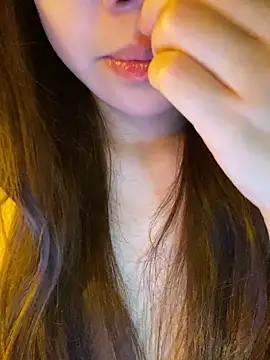 minmin2kk5 online show from April 9, 4:13 pm