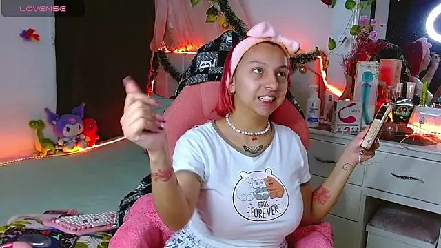 Littlerouse  online show from December 19, 10:34 pm