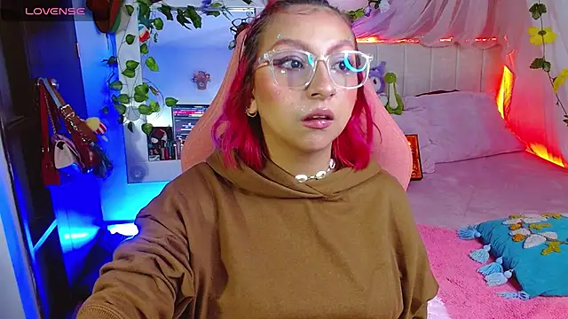 Littlerouse  online show from February 12, 6:57 am