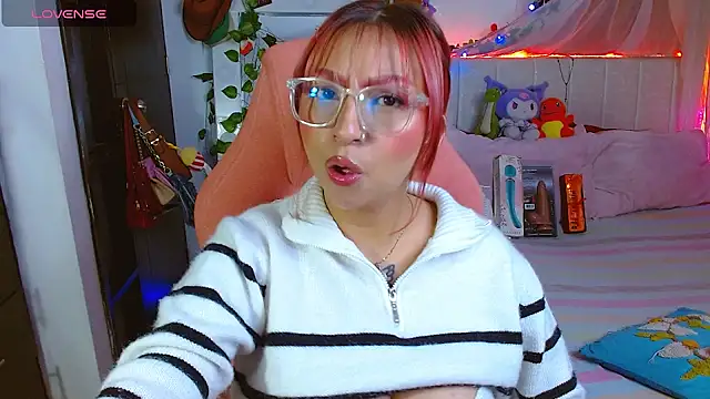 Littlerouse  online show from March 28, 8:26 am