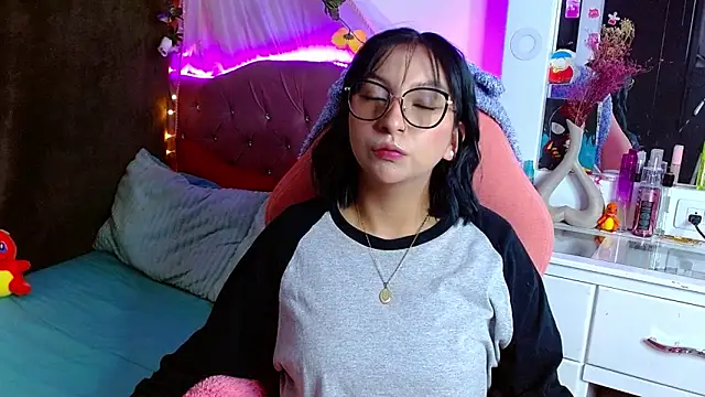 Littlerouse  online show from March 23, 4:49 am