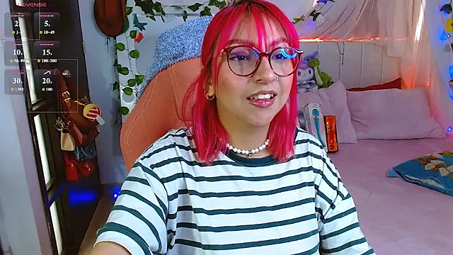 Littlerouse  online show from May 23, 7:57 pm