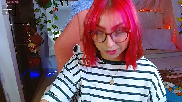 Littlerouse  online show from April 29, 9:13 am