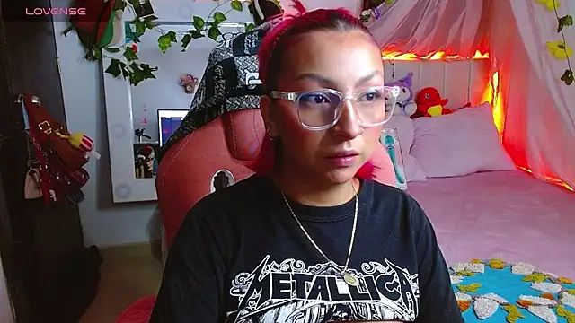 Littlerouse  online show from January 14, 7:56 am