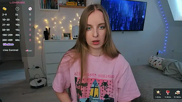 violet blue eyes online show from March 11, 12:54 pm