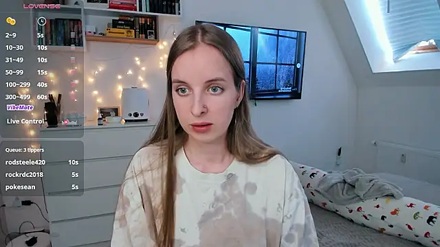 violet blue eyes online show from March 6, 12:44 pm