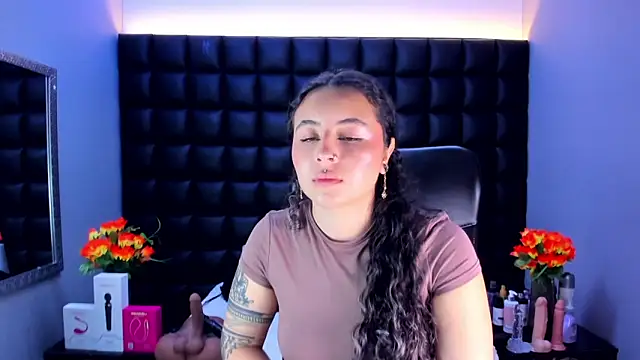 Snapshot of celeste_blue69 chatting on June 11, 5:15 am celeste blue69 online show from June 11, 5:15 am