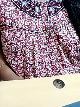 Snapshot of Janavi-janu chatting on October 25, 2:28 pm Janavi-janu online show from October 25, 2:28 pm