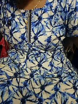 Snapshot of Janavi-janu chatting on November 2, 9:25 am Janavi-janu online show from November 2, 9:25 am