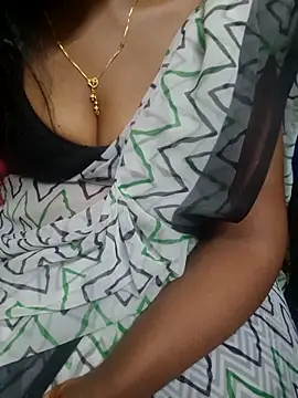 Snapshot of Janavi-janu chatting on November 6, 9:08 pm Janavi-janu online show from November 6, 9:08 pm