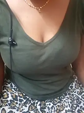 Snapshot of Janavi-janu chatting on November 12, 5:39 pm Janavi-janu online show from November 12, 5:39 pm