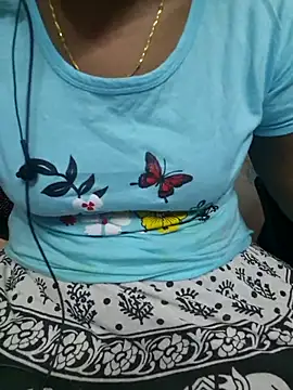 Snapshot of Janavi-janu chatting on November 4, 8:01 pm Janavi-janu online show from November 4, 8:01 pm