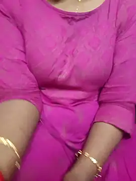 Snapshot of Janavi-janu chatting on November 10, 12:43 pm Janavi-janu online show from November 10, 12:43 pm