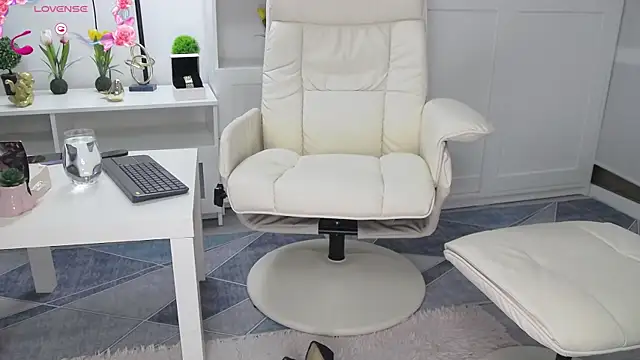 Anaswan online show from October 28, 6:34 am