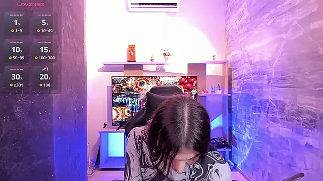 saracaball  online show from December 18, 6:07 am