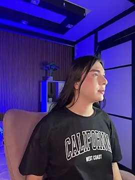 saracaball  online show from March 15, 9:22 pm