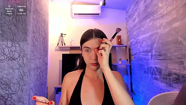 saracaball  online show from February 9, 8:51 pm