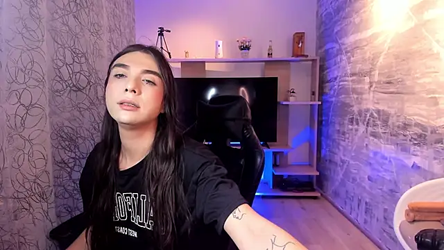 saracaball  online show from February 20, 5:04 am