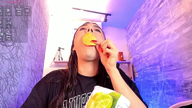 saracaball  online show from February 9, 3:15 am