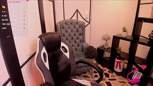 saracaball  online show from December 20, 6:44 pm