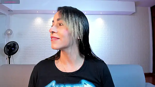 violet scott online show from November 28, 10:48 am