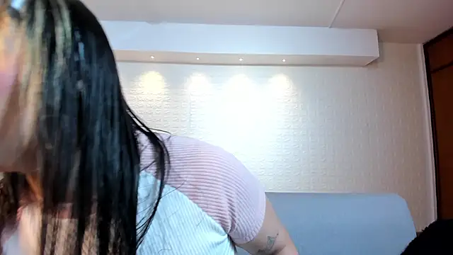 violet scott online show from November 22, 10:47 am