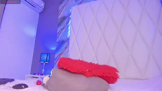 BrianaRichardson1414 online show from February 2, 4:43 pm