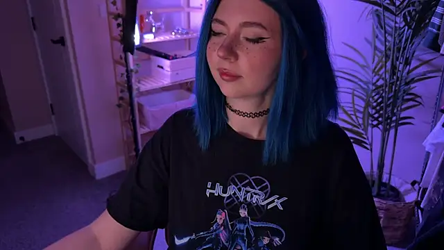 Snapshot of _vixenp chatting on December 17, 7:19 pm vixenp online show from December 17, 7:19 pm