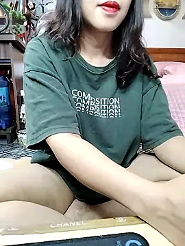 Snapshot of cream1299 chatting on May 11, 1:18 am cream1299 online show from May 11, 1:18 am